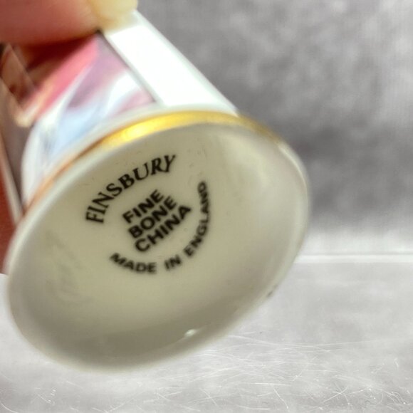 Herbert Hoover Fine Bone China Thimble With Gold Trim & Portrait England - Picture 7 of 8